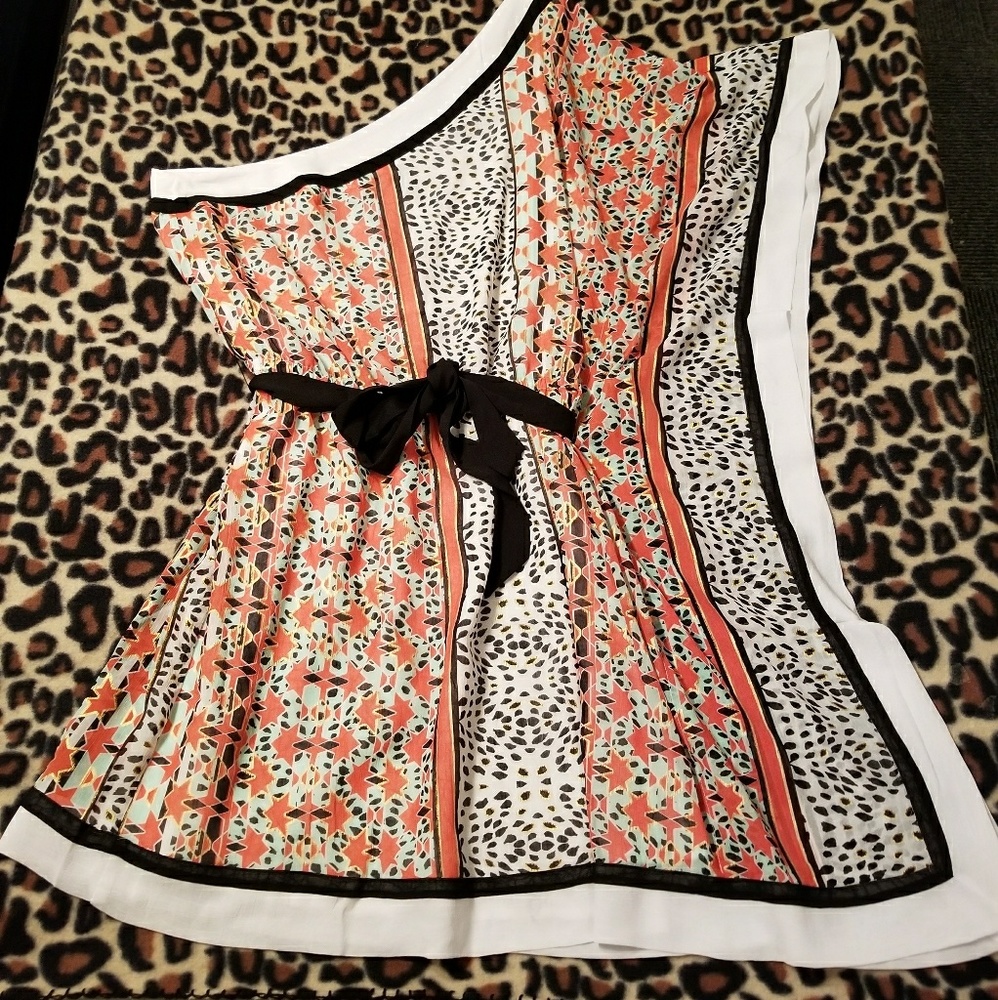 Asymmetrical tunic